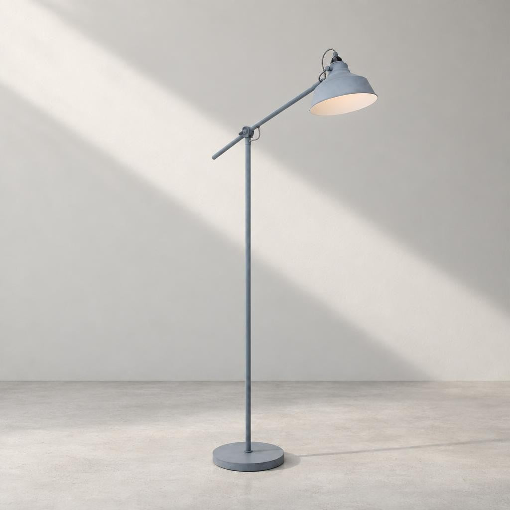 industriele-vloerlamp-grijs-metaal-mexlite-nove-ai-studio_image