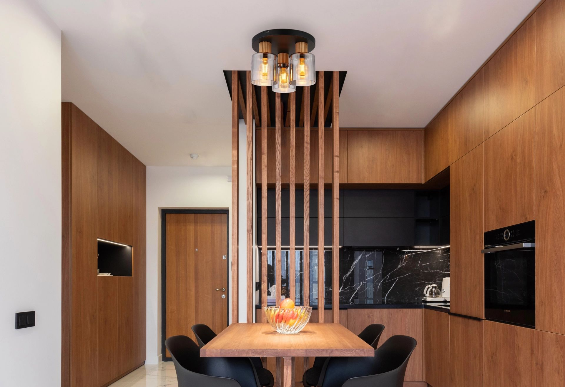 plafondlamp-met-glazen-elementen-en-hout-aleidis-variant-image2