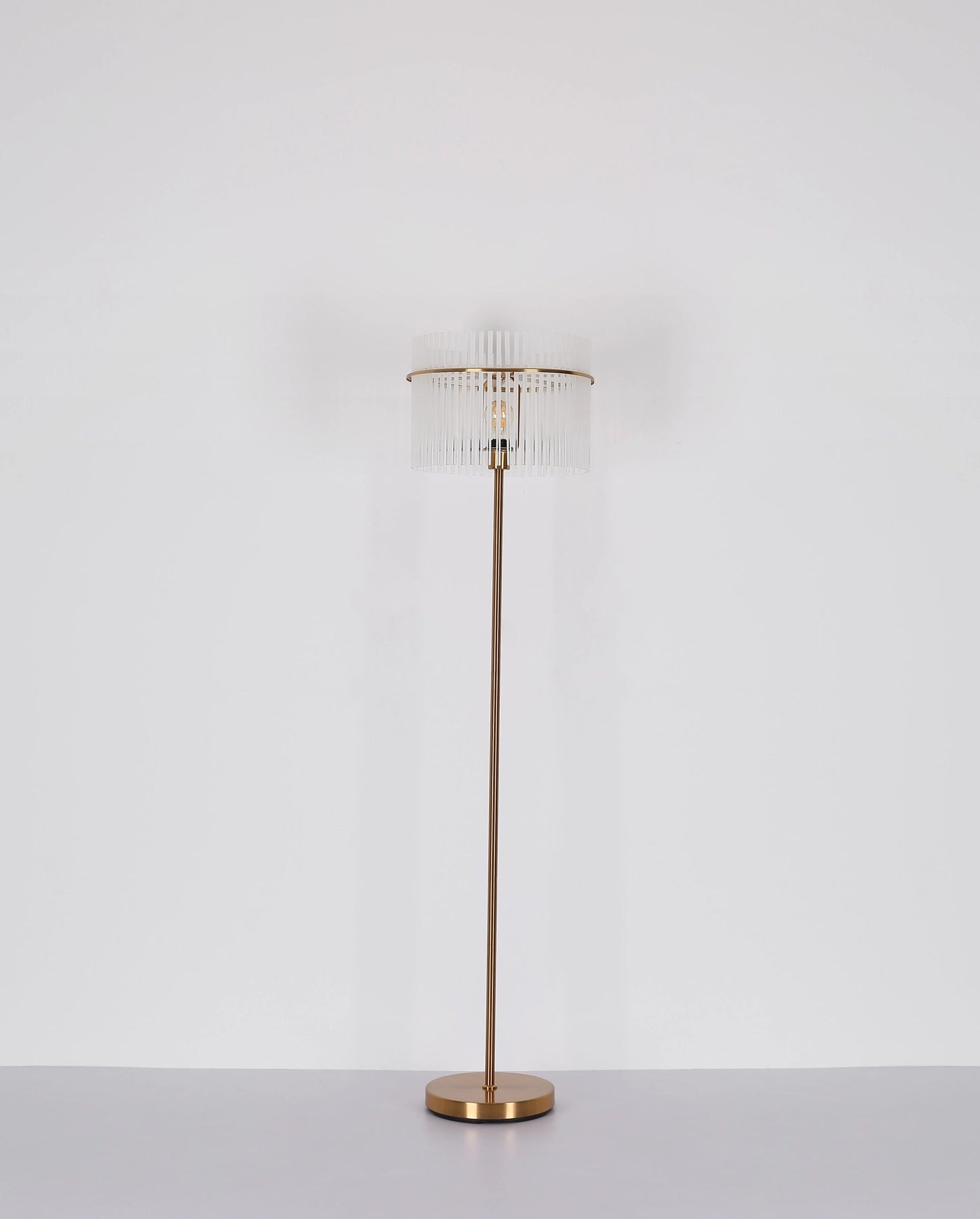 elegante-vloerlamp-met-gouden-frame-gorley-variant-image7