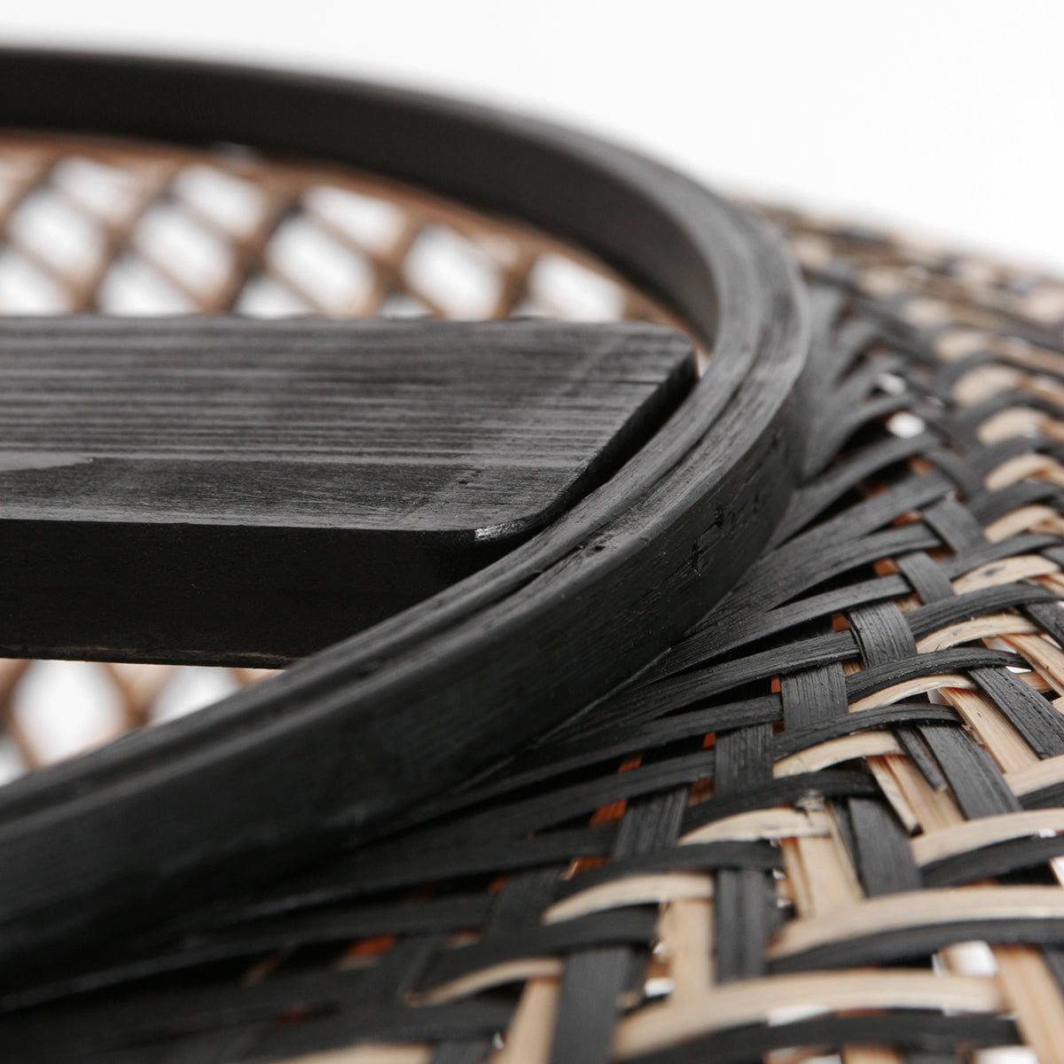 gevlochten-rotan-hanglamp-anne-lighting-maze-variant-image4