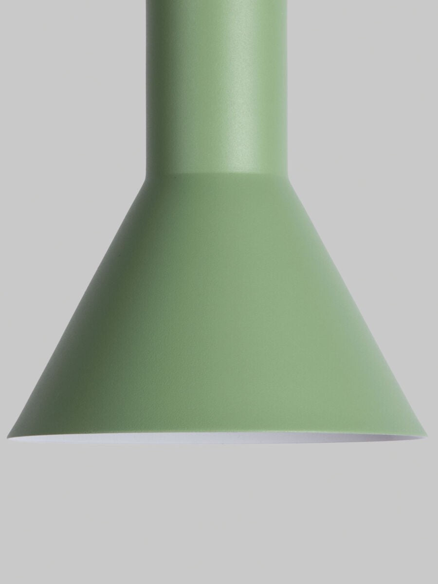 Luminária suspensa metálica verde matcha sutil It's About RoMi Stavanger – imagem 2