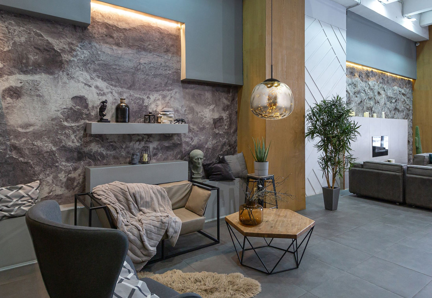 mooie-ronde-hanglamp-met-glazen-kap-firefly-variant-image6