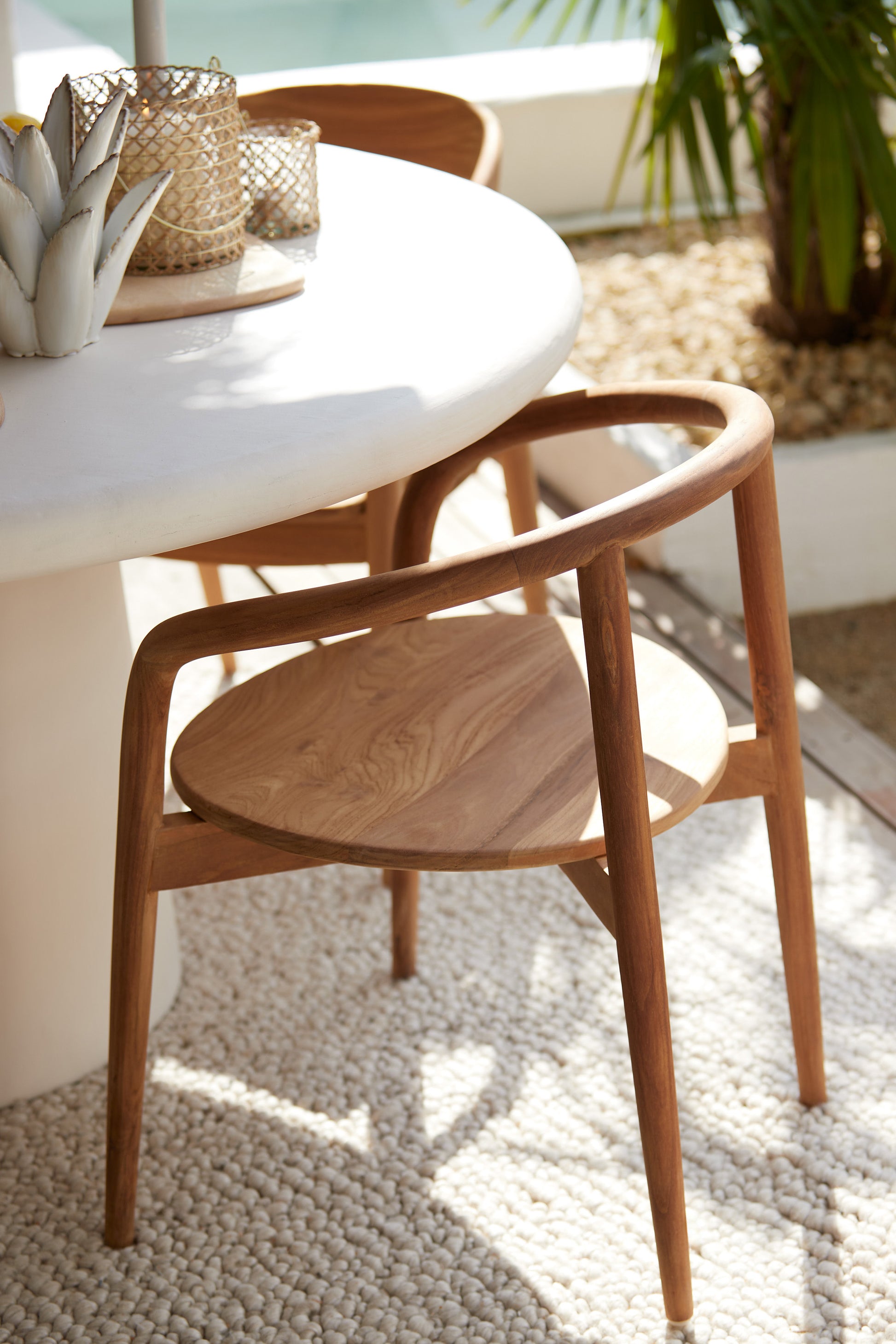 warme-bruine-houten-eetkamerstoel-light-living-palca-variant-image1