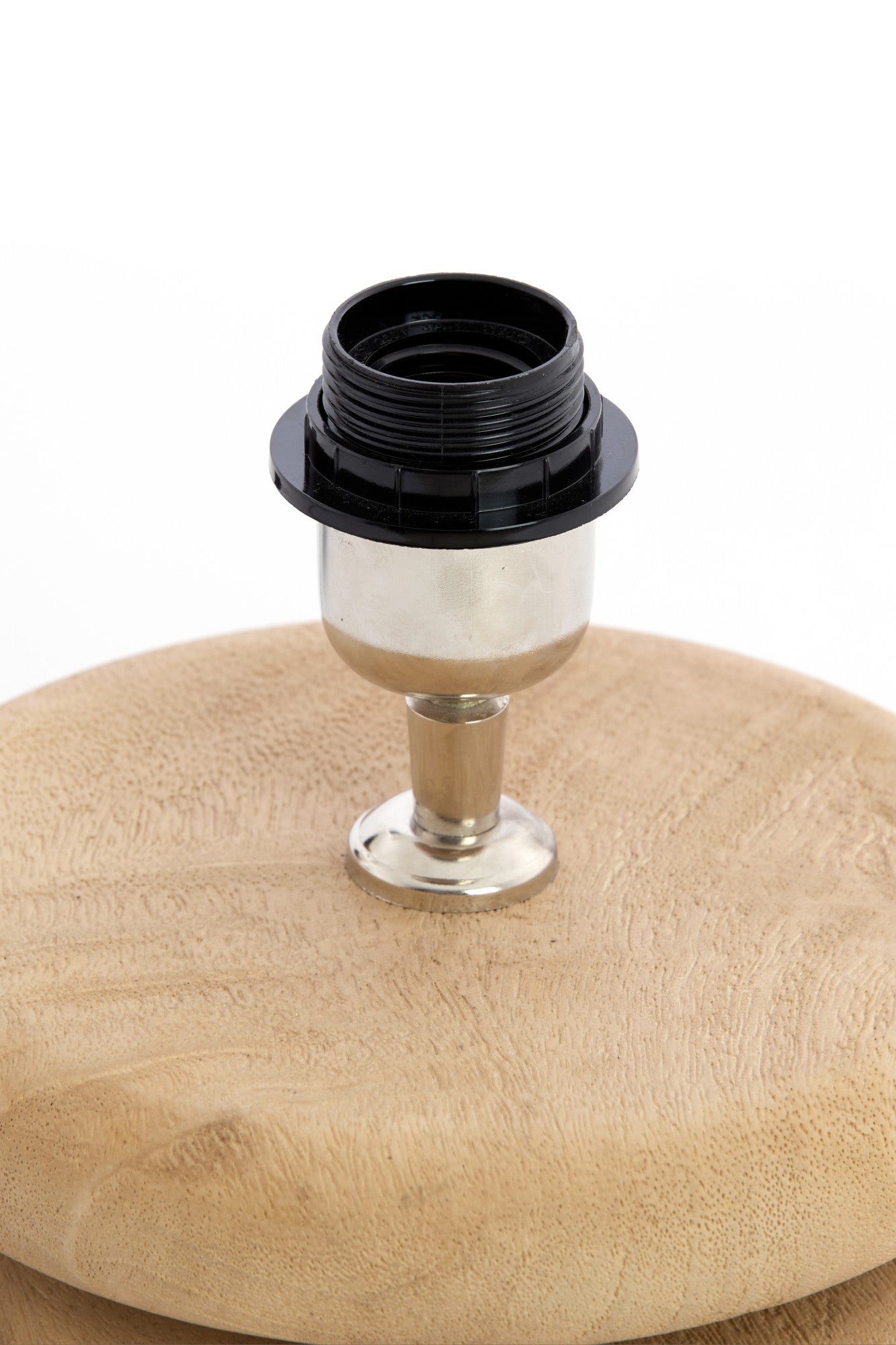 houten-lampenvoet-met-fitting-in-stijl-light-living-eboli-variant-image2