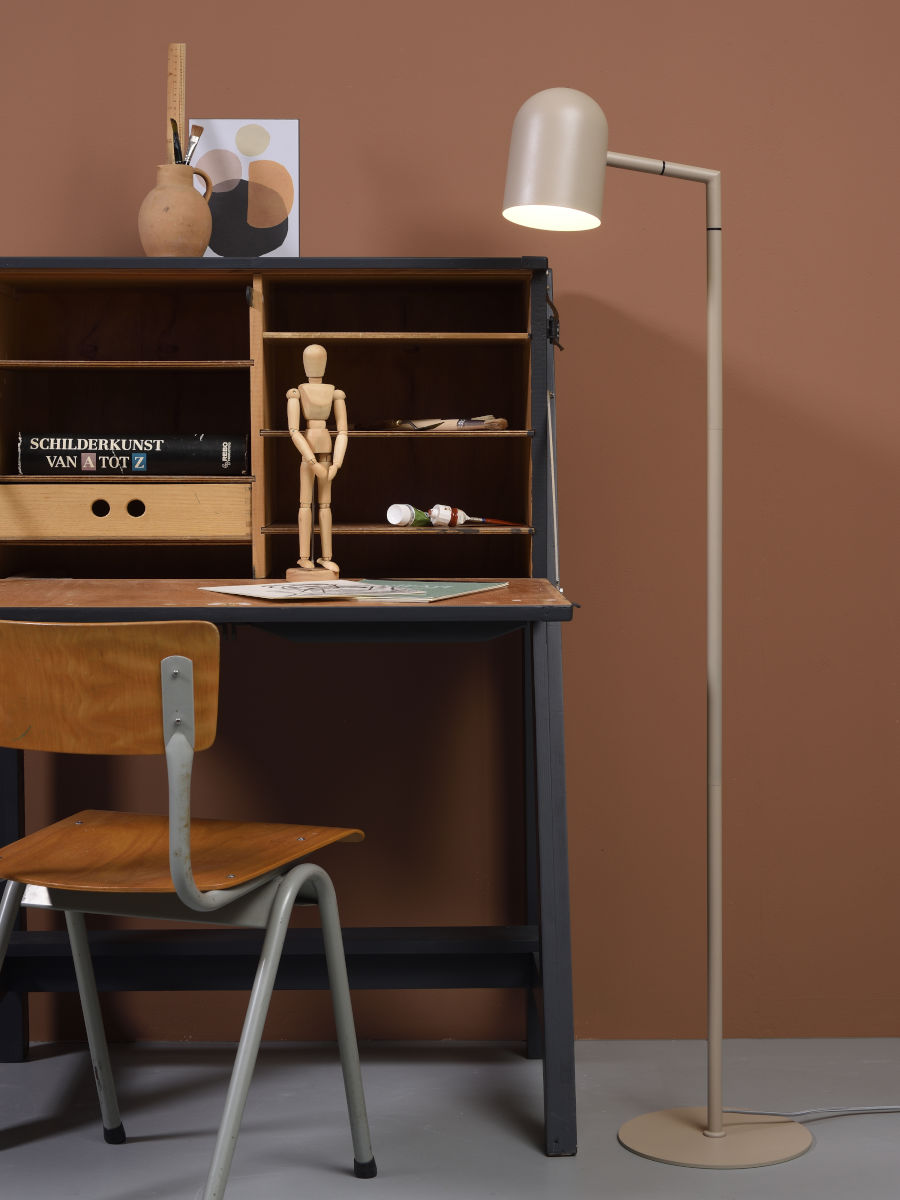 grijze-retro-vloerlamp-draaibaar-its-about-romi-marseille-variant-image4