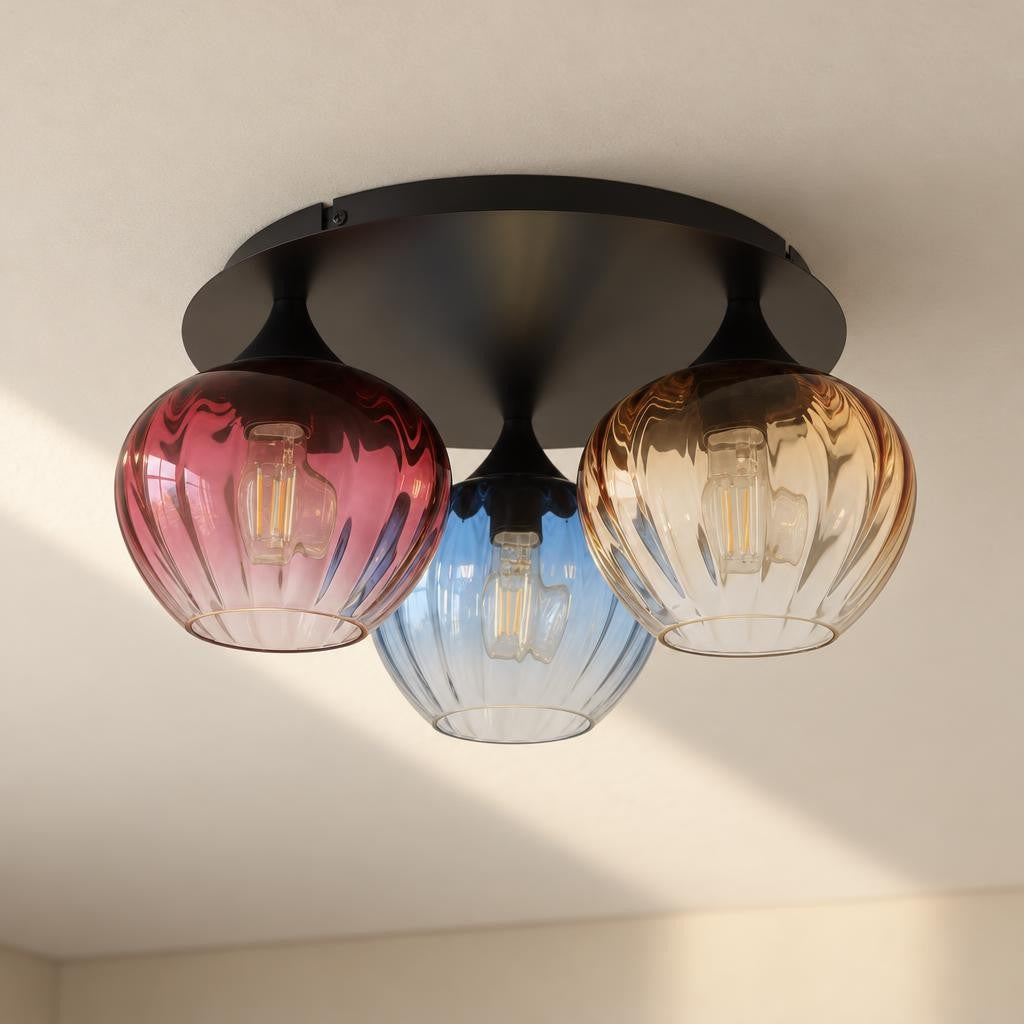SANDER – kolorowa lampa sufitowa, 3 szklane kule – zdjęcie aranżacyjne