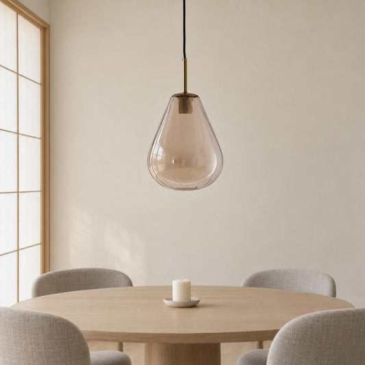 Leona pendel i bronze med ravfarvet glas Ø25 cm – stemningsbillede