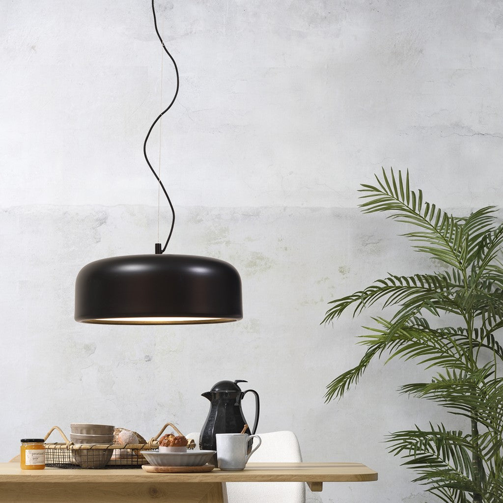 Czarna retro lampa wisząca Marseille | It's About RoMi – zdjęcie aranżacyjne