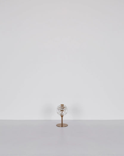 ronde-tafellamp-met-gouden-metaal-en-kristallen-virina-variant-image5