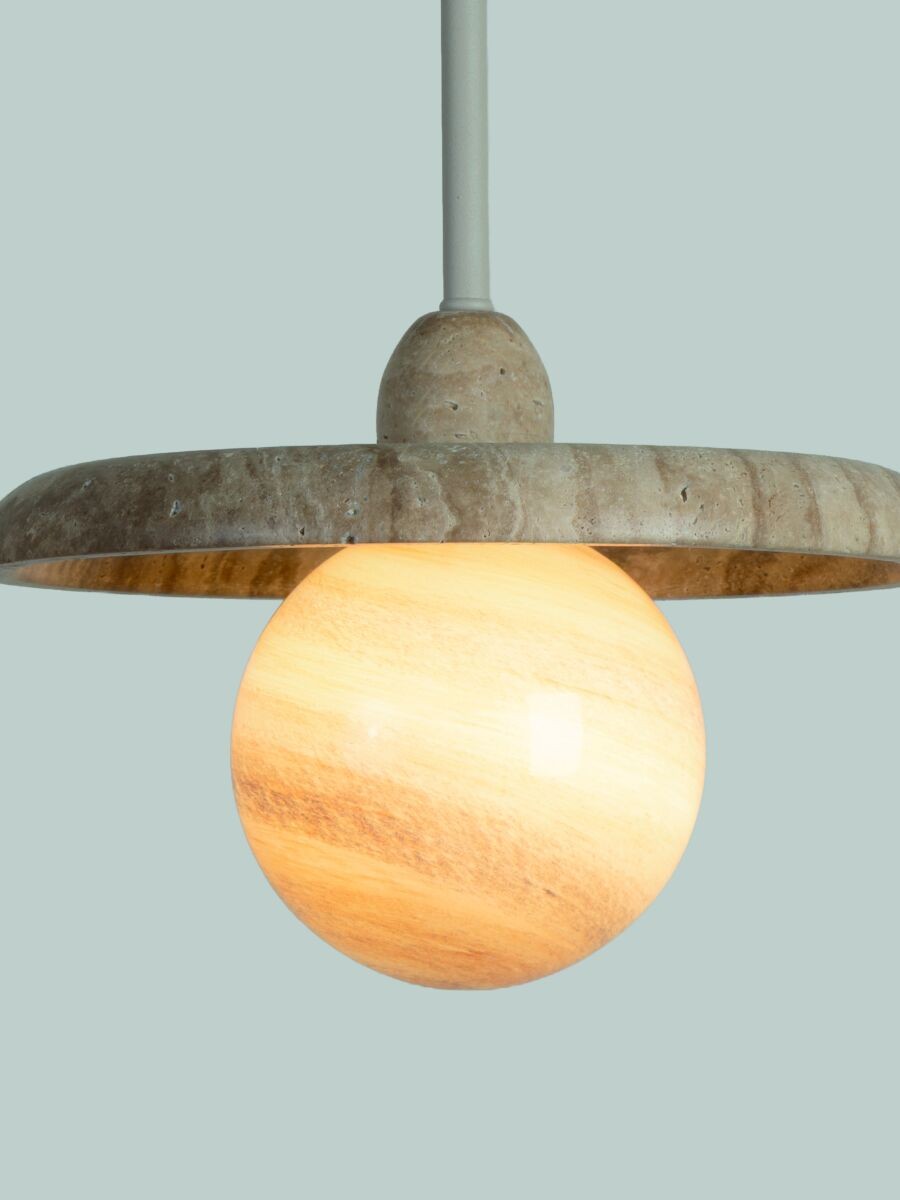 Grande lampada suspensa de travertino na cor areia It's About RoMi Tivoli – imagem 3