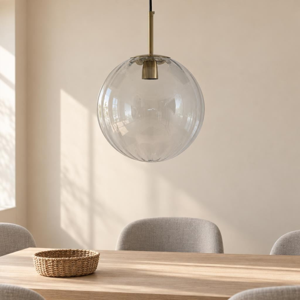 Light & Living Magdala -kultainen riippuvalaisin, Ø40 cm – tunnelmakuva