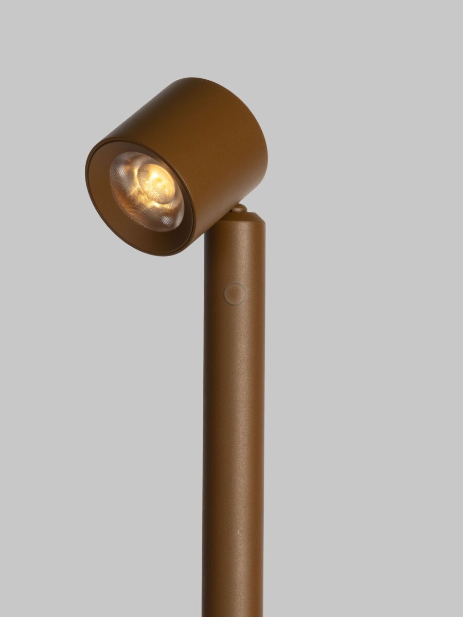 Lampada da terra in alluminio marrone elegante It's About RoMi Milan – immagine 2