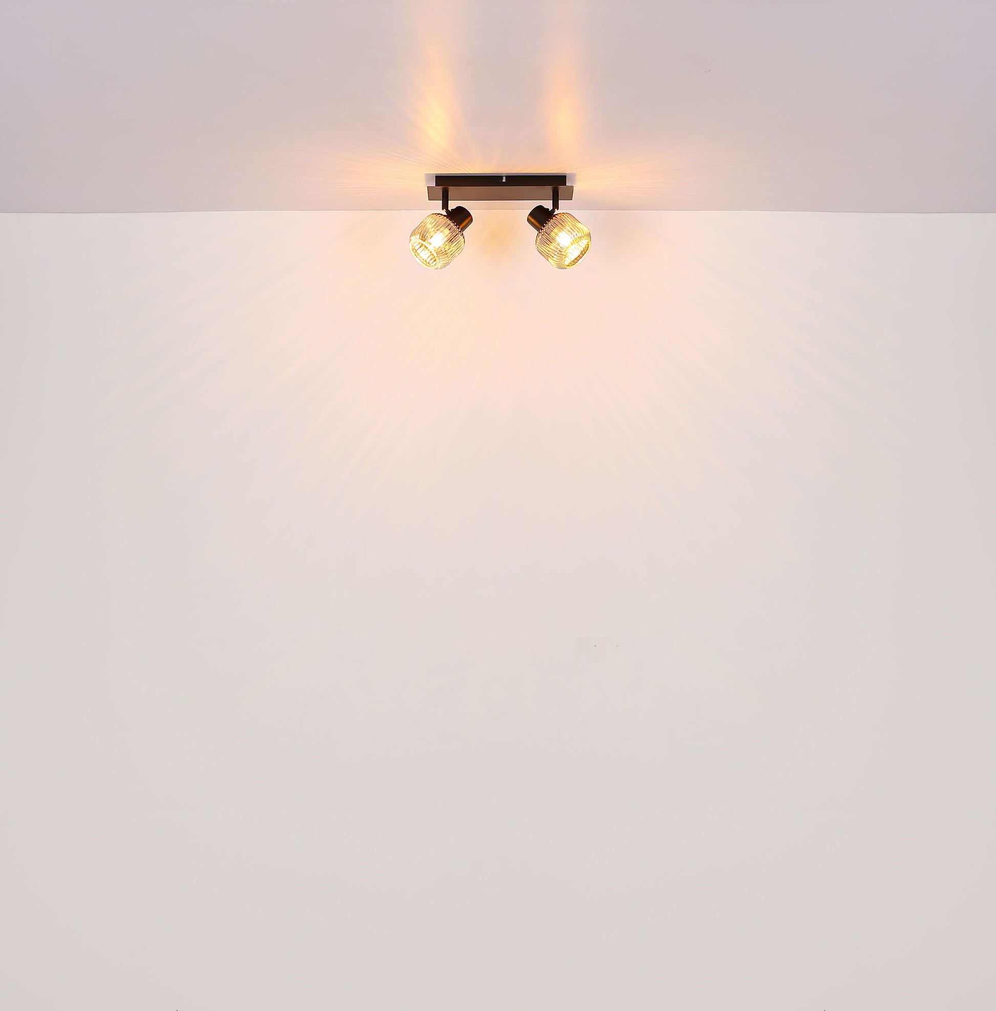 elegante-hanglamp-met-rookglazen-kappen-tom-variant-image4