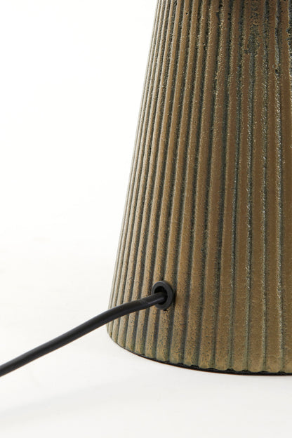 klassieke-gouden-tafellamp-met-relief-light-living-shaka-variant-image8