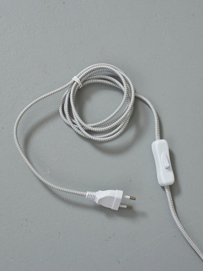 witte-vierkante-retro-tafellamp-its-about-romi-perth-variant-image6
