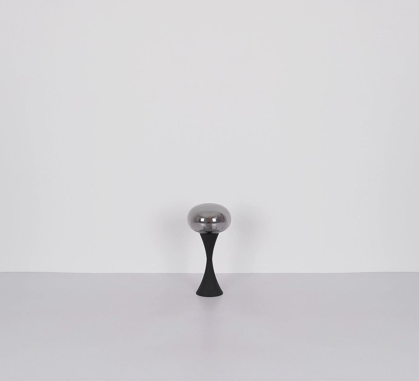 elegante-tafellamp-modern-zwart-met-glaskap-lula-variant-image5