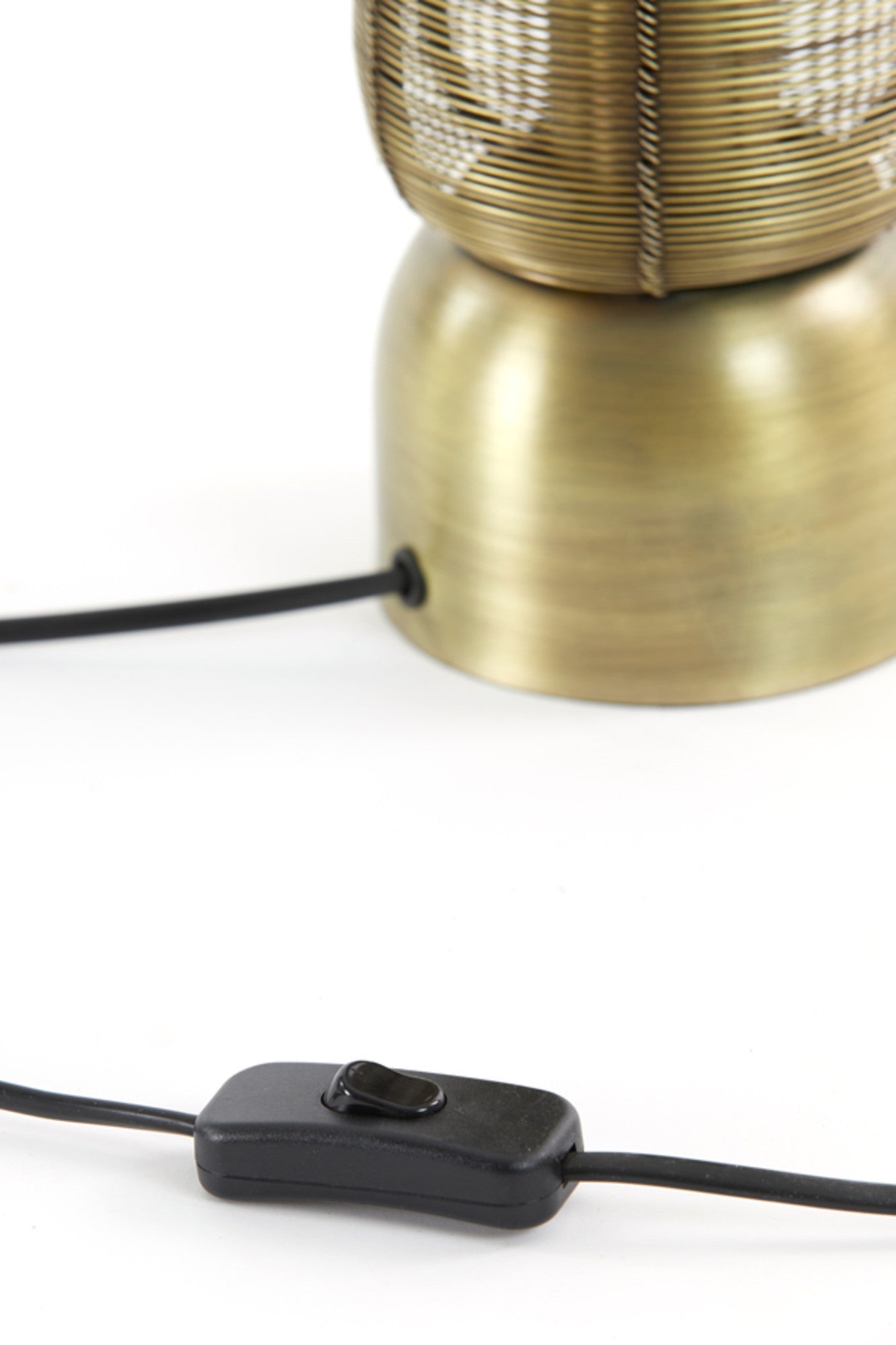 moderne-tafellamp-metaal-goud-draad-light-living-lezuza-variant-image6