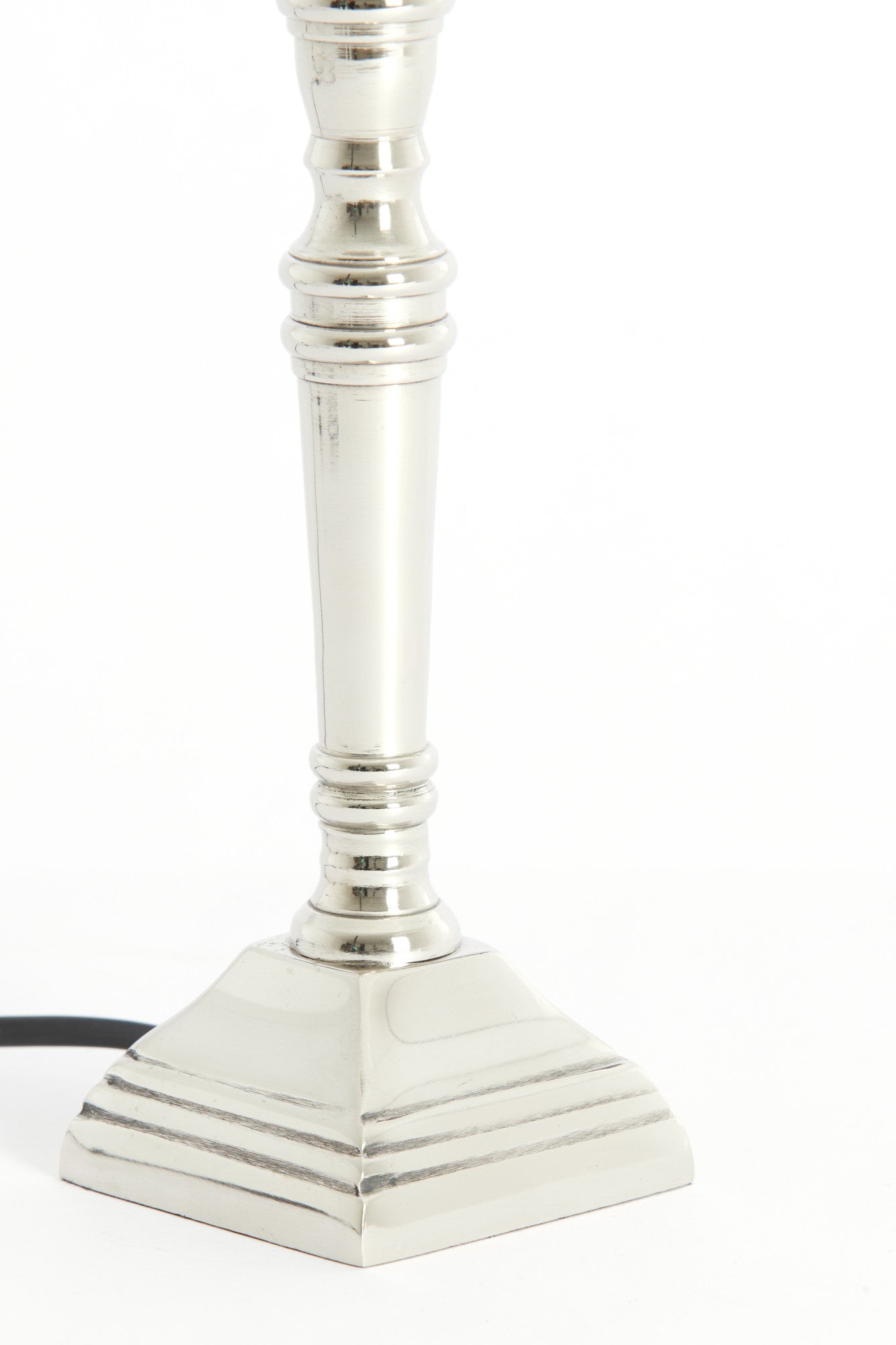 zilveren-lampenvoet-klassiek-ontwerp-light-living-delhi-variant-image7