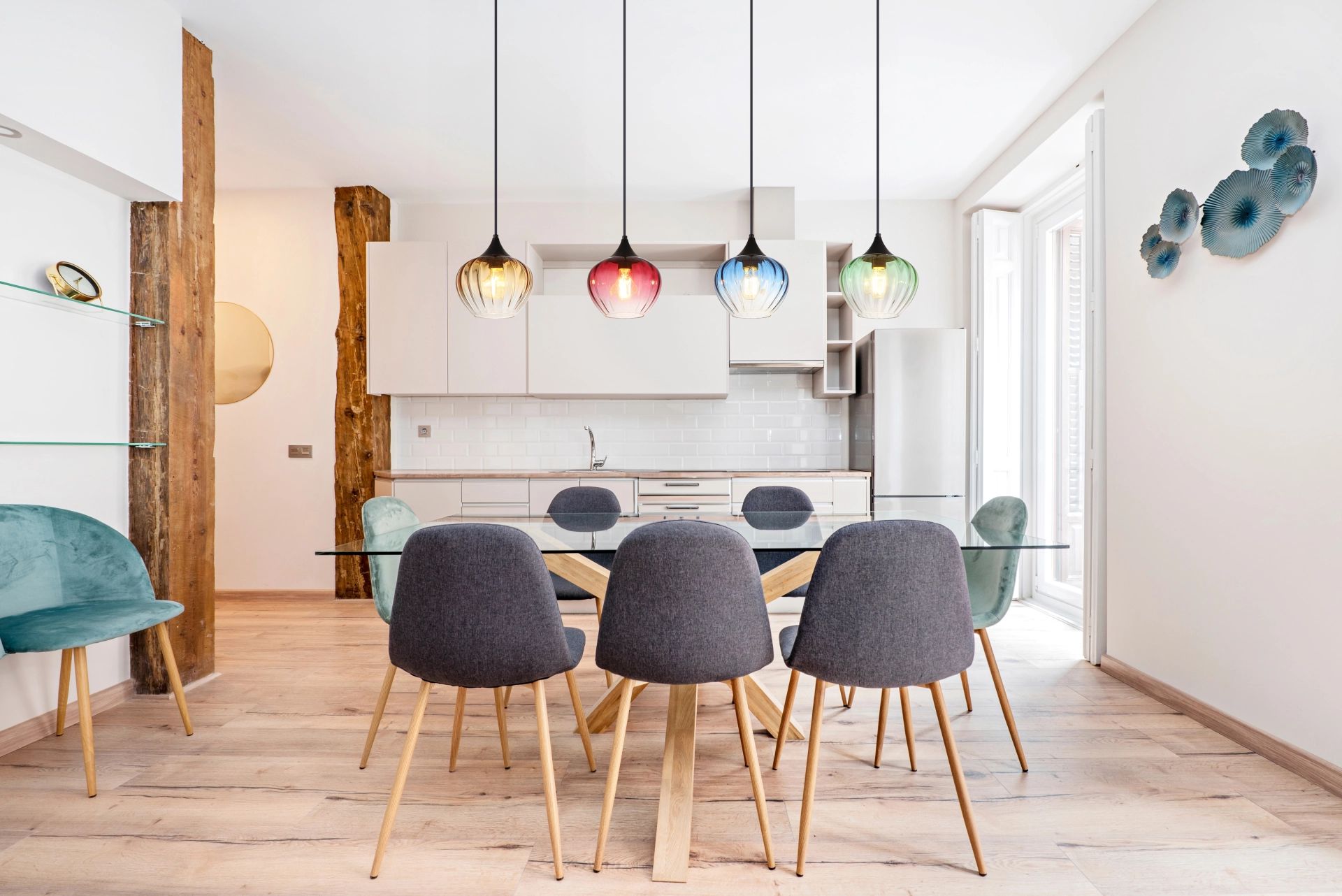 vrolijke-hanglamp-met-kleurrijke-bolvormige-lenzen-sander-variant-image3