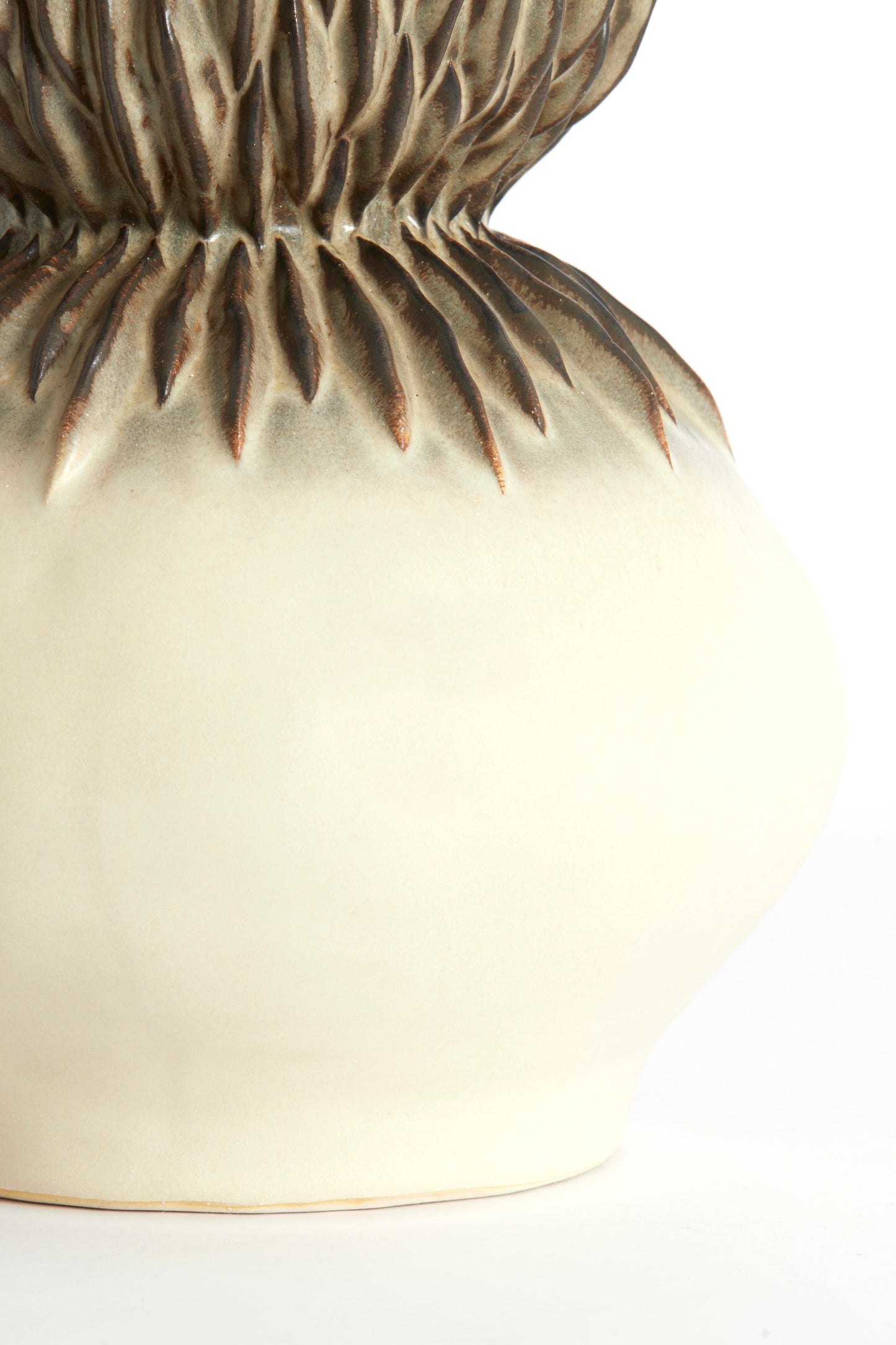sfeervolle-witte-keramieken-vaas-light-living-avera-variant-image4