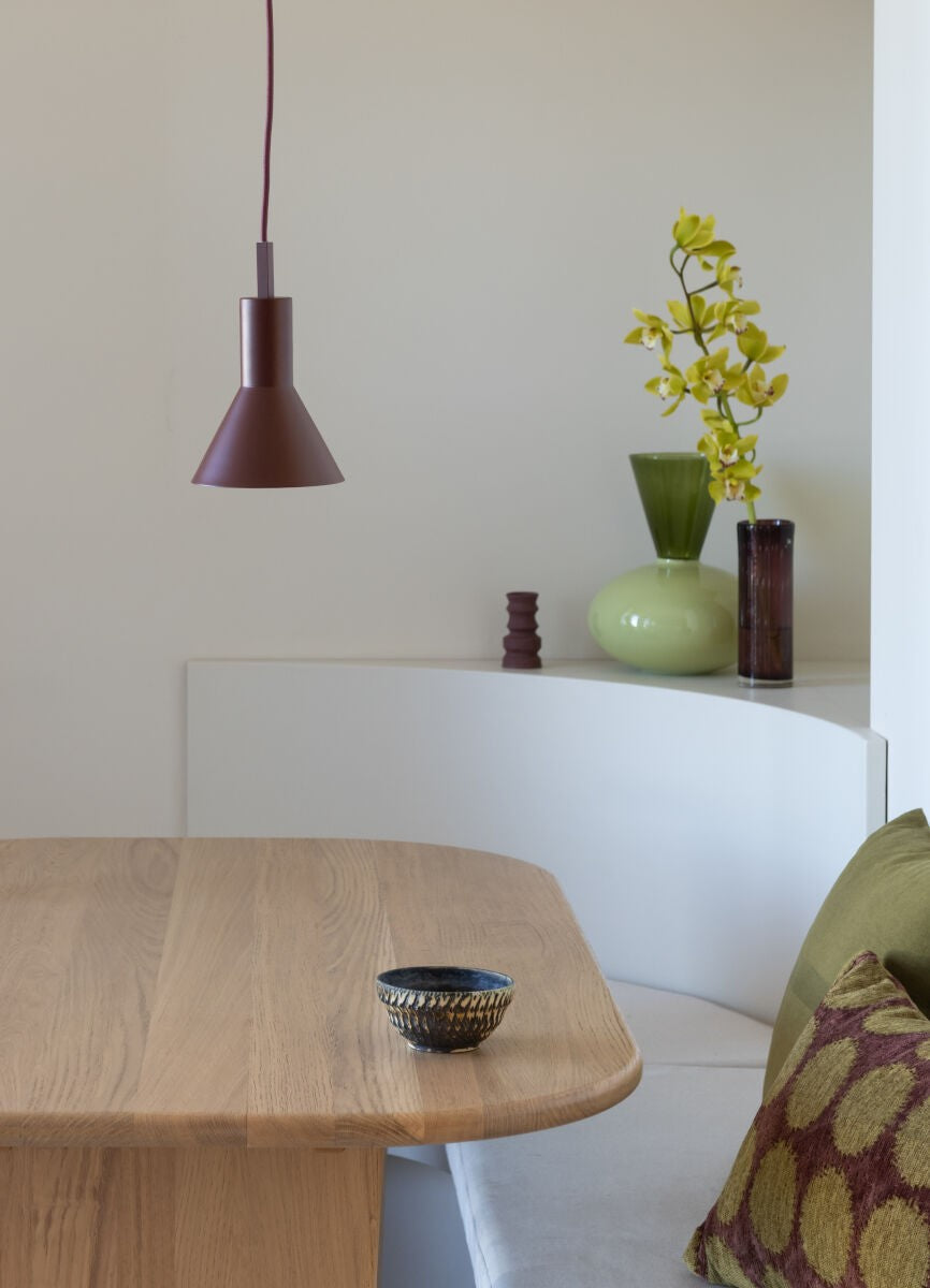 Bordeauxrode metalen hanglamp met kegelkap It's About RoMi Stavanger – afbeelding 4