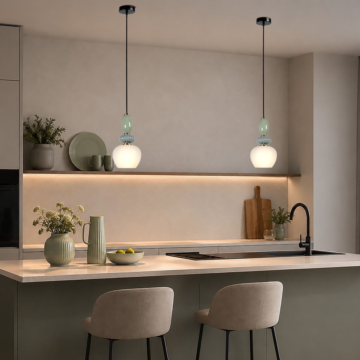 Lâmpada pendente esbelta de vidro branco e pedra Anne Light Vetrass – imagem 2