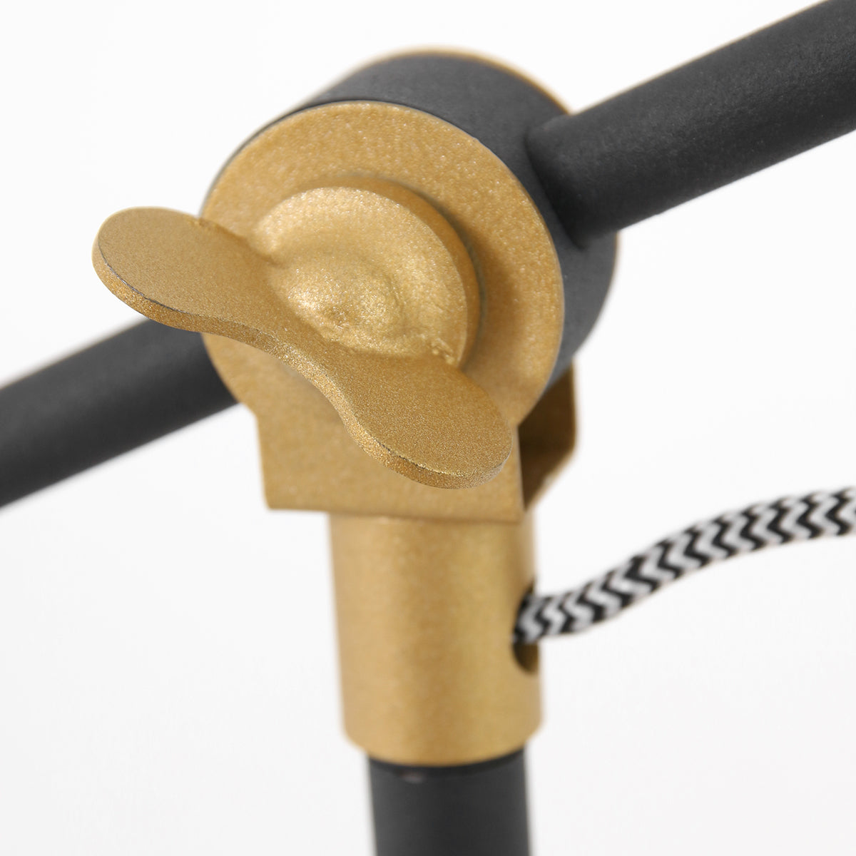 industriele-tafellamp-zwart-metaal-mexlite-nove-variant-image10