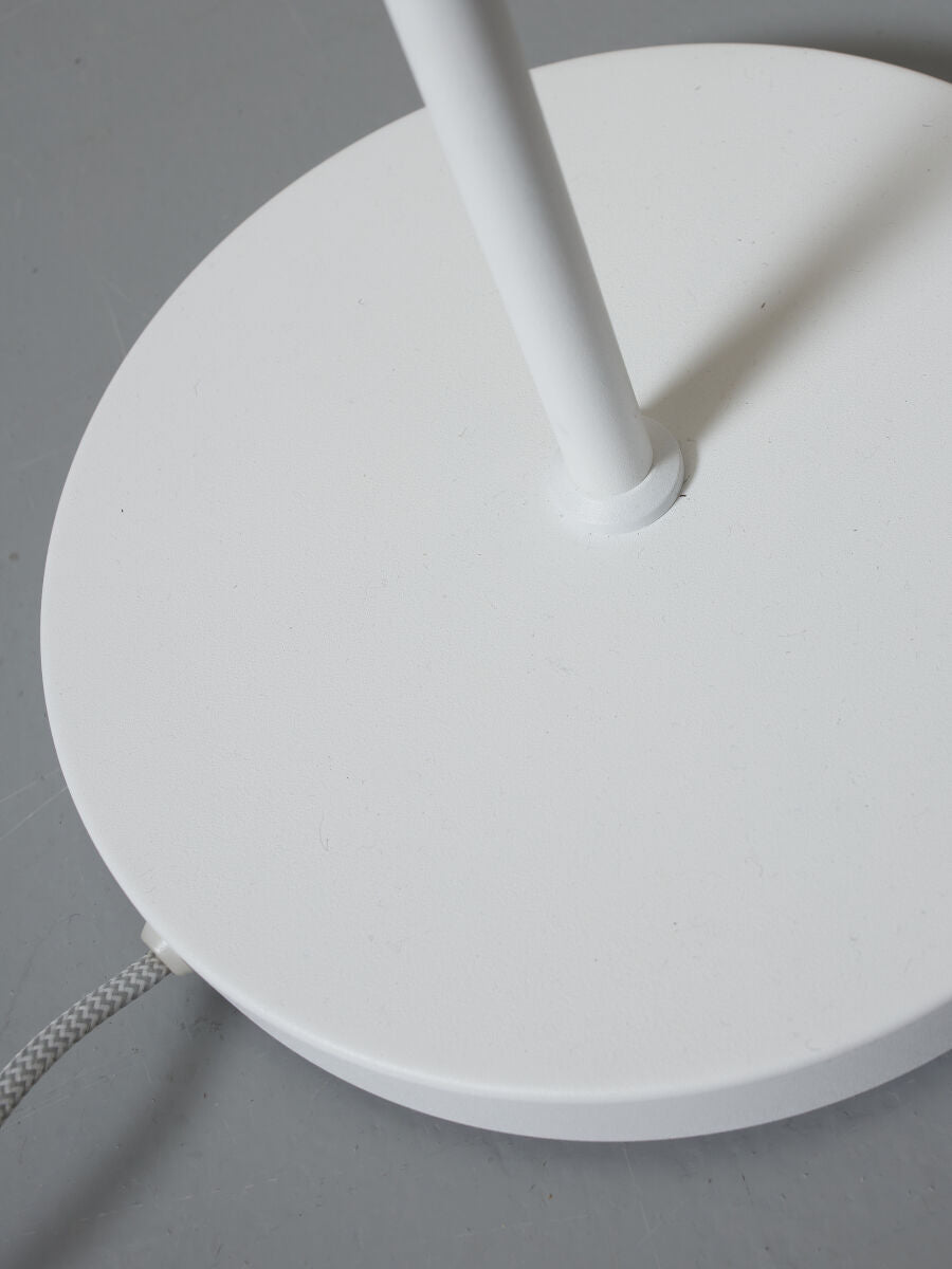 wit-metalen-ronde-retro-vloerlamp-its-about-romi-porto-variant-image6