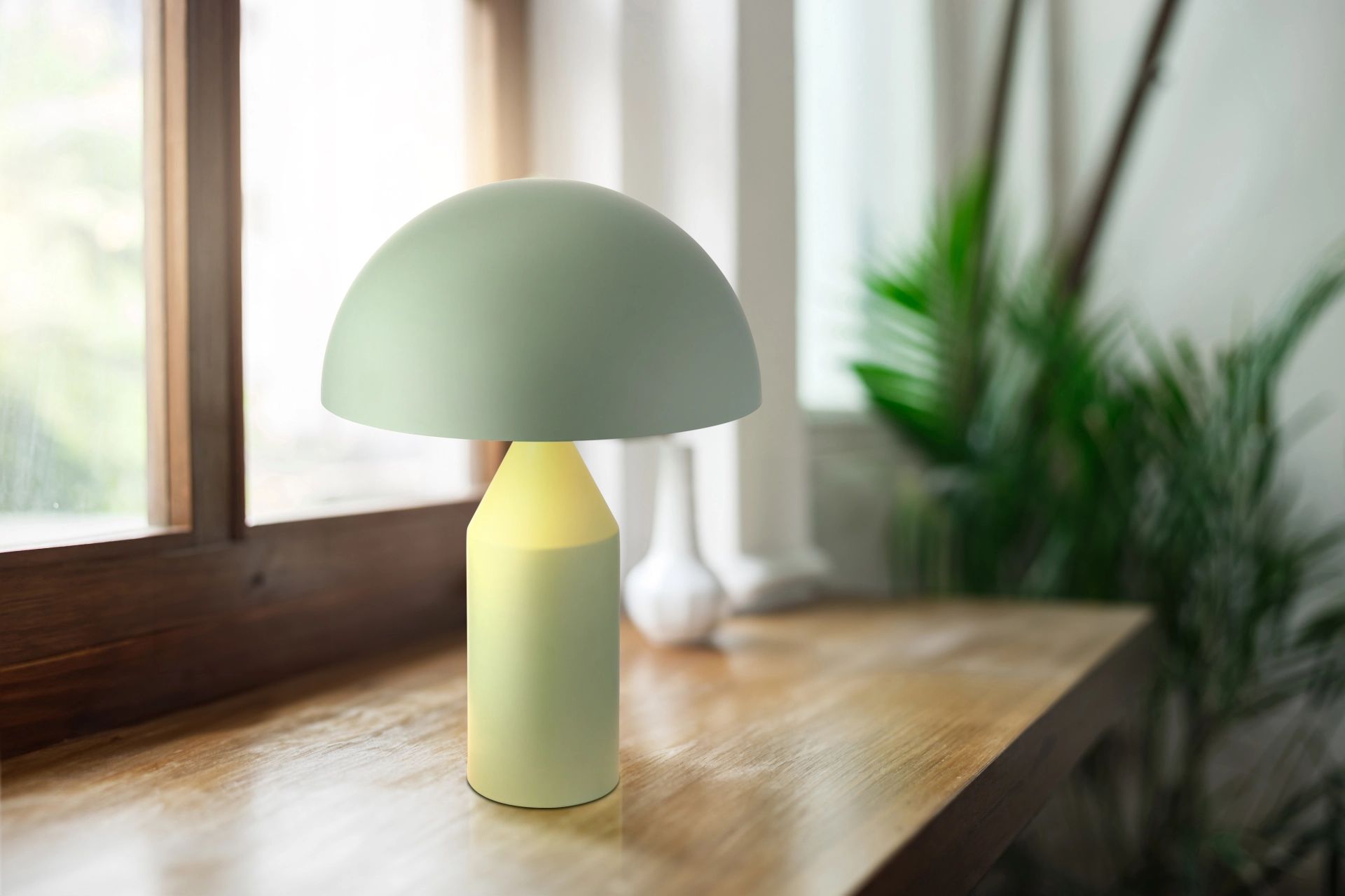 moderne-metalen-tafellamp-met-halfronde-kap-atoma-variant-image4