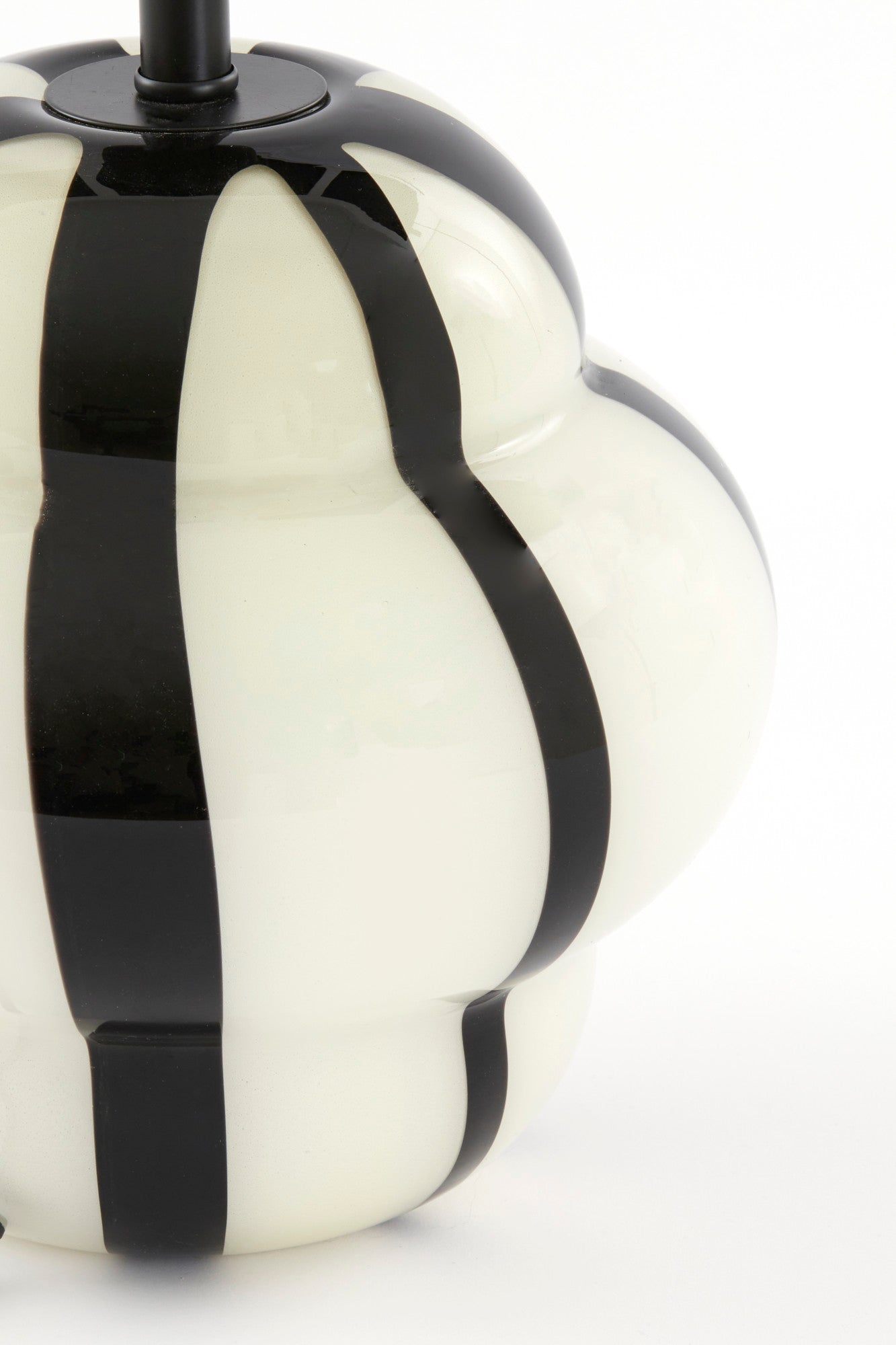 lampenvoetje-glas-zwart-wit-light-living-ylien-variant-image6