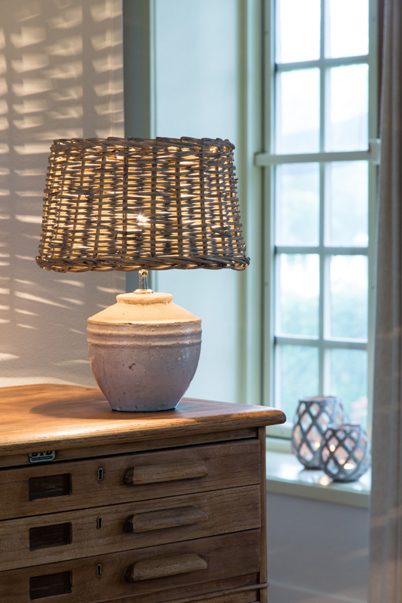 witte-keramische-tafellamp-light-living-toba-variant-image3