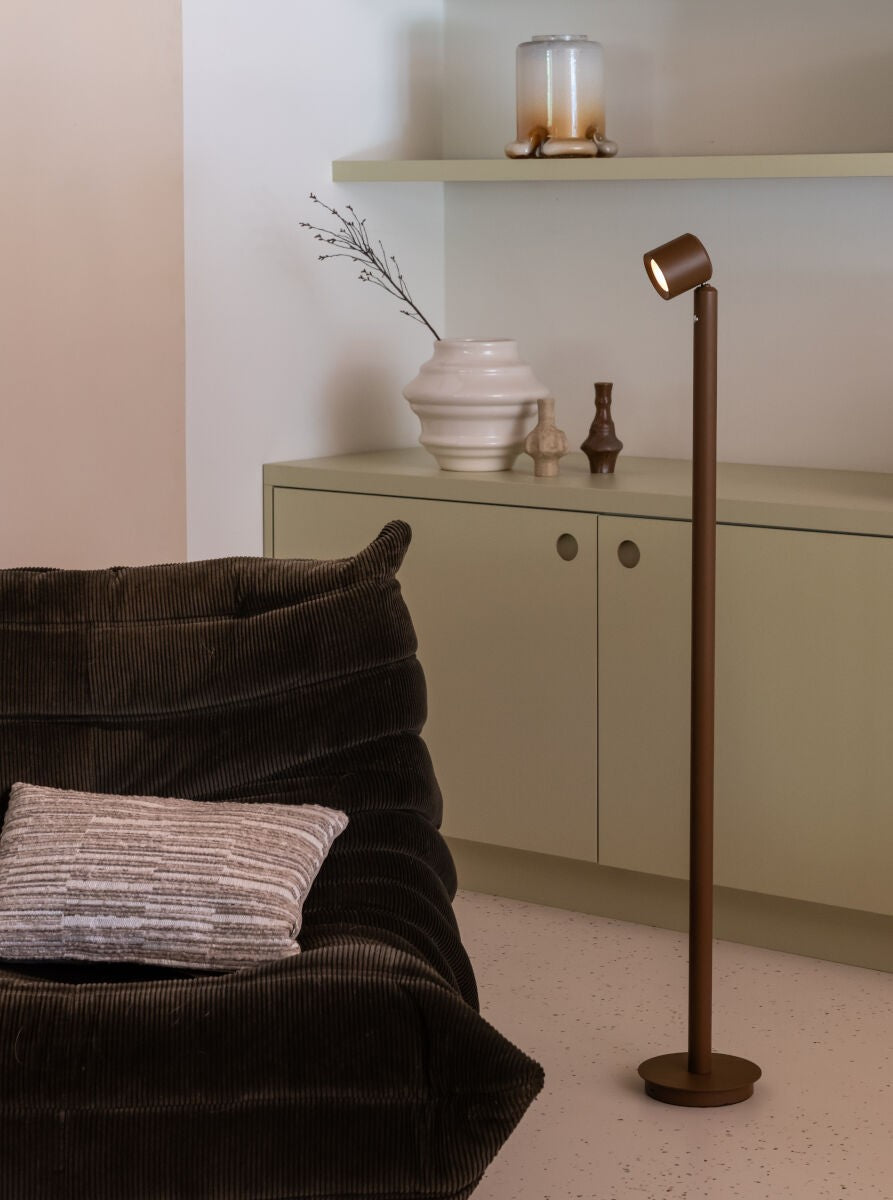 Lampada da terra in alluminio marrone elegante It's About RoMi Milan – immagine 11