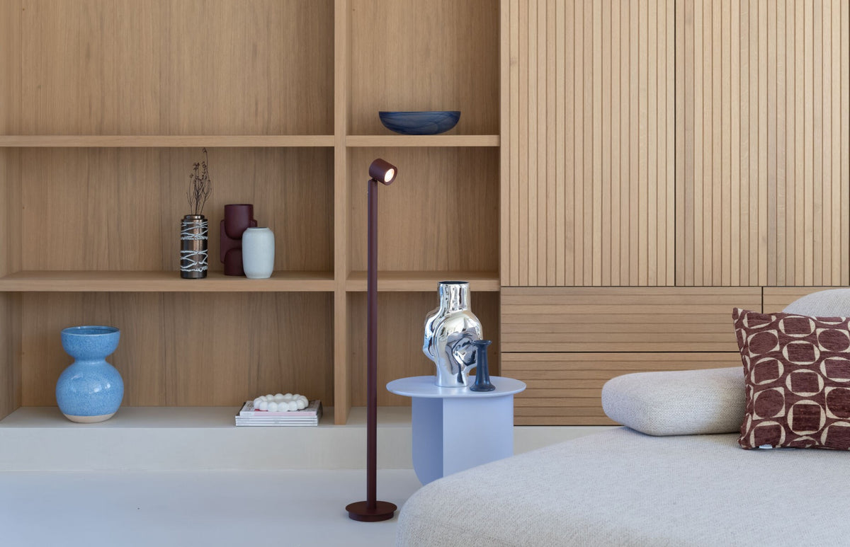Bordeauxrode aluminium vloerlamp met spotkop It's About RoMi Milan – afbeelding 10