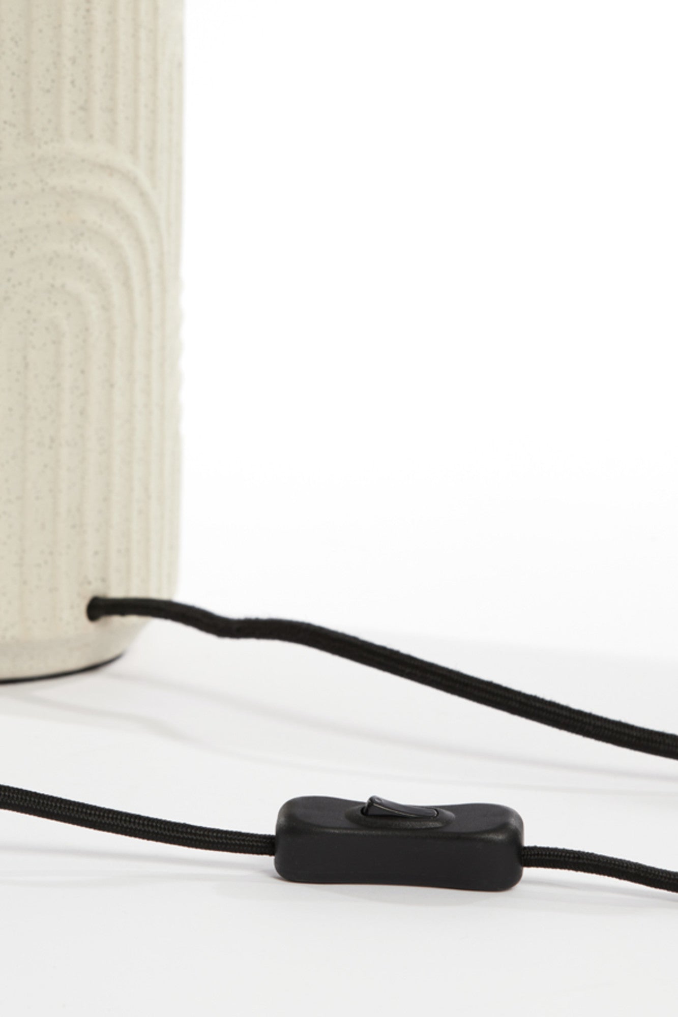 lampvoet-van-keramiek-met-relief-light-living-diego-variant-image7