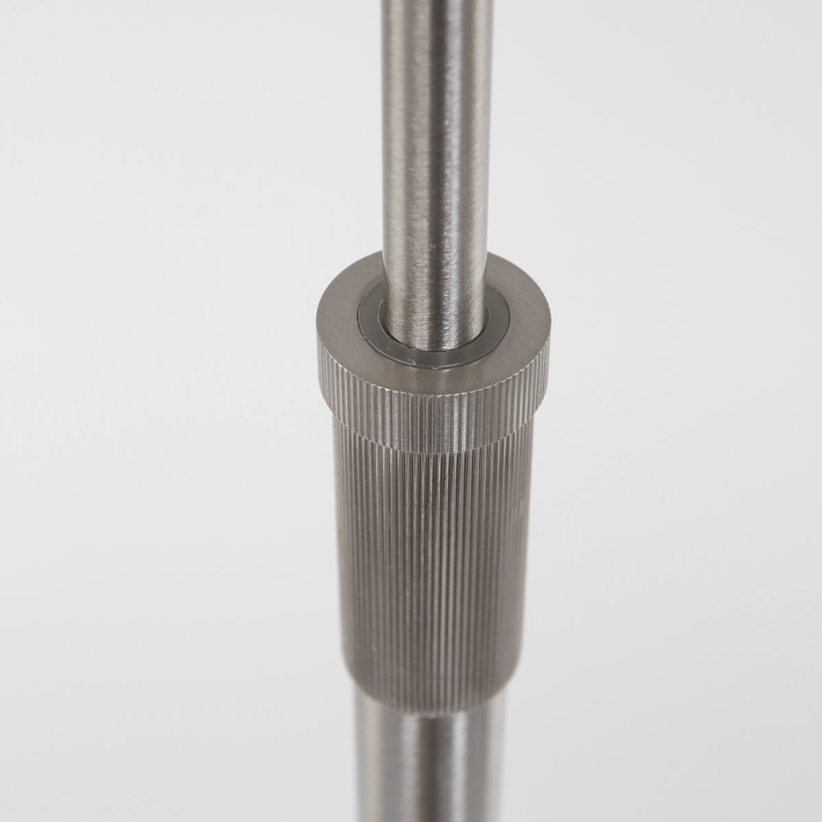 moderne-stalen-vloerlamp-verstelbare-knikarm-mexlite-karl-variant-image10