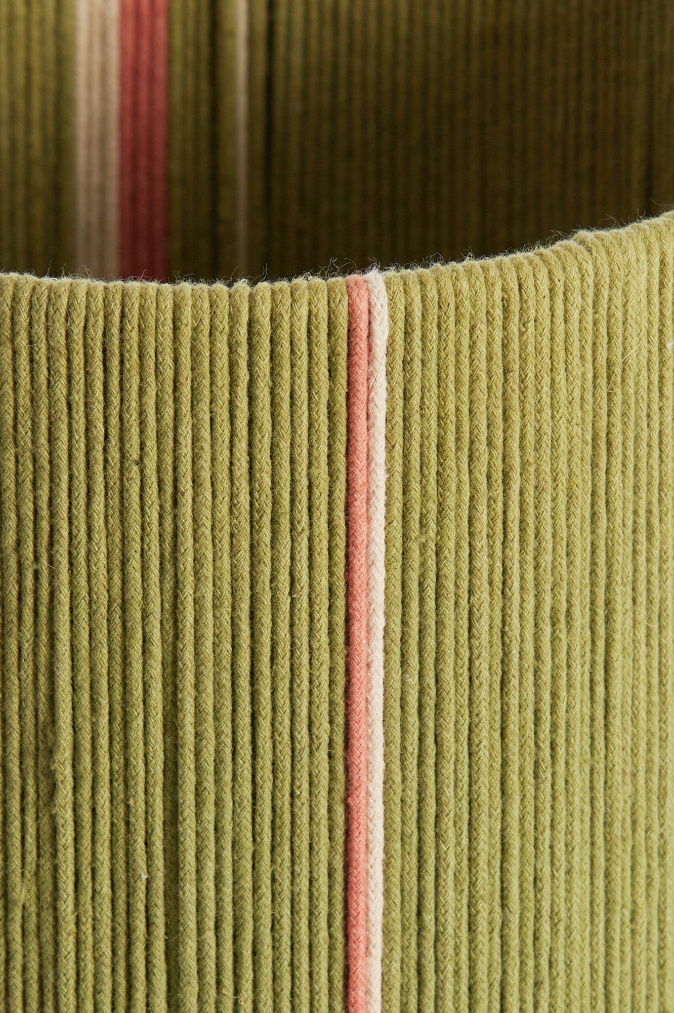 gestreepte-lampenkap-olijfgroen-light-living-medan-variant-image5