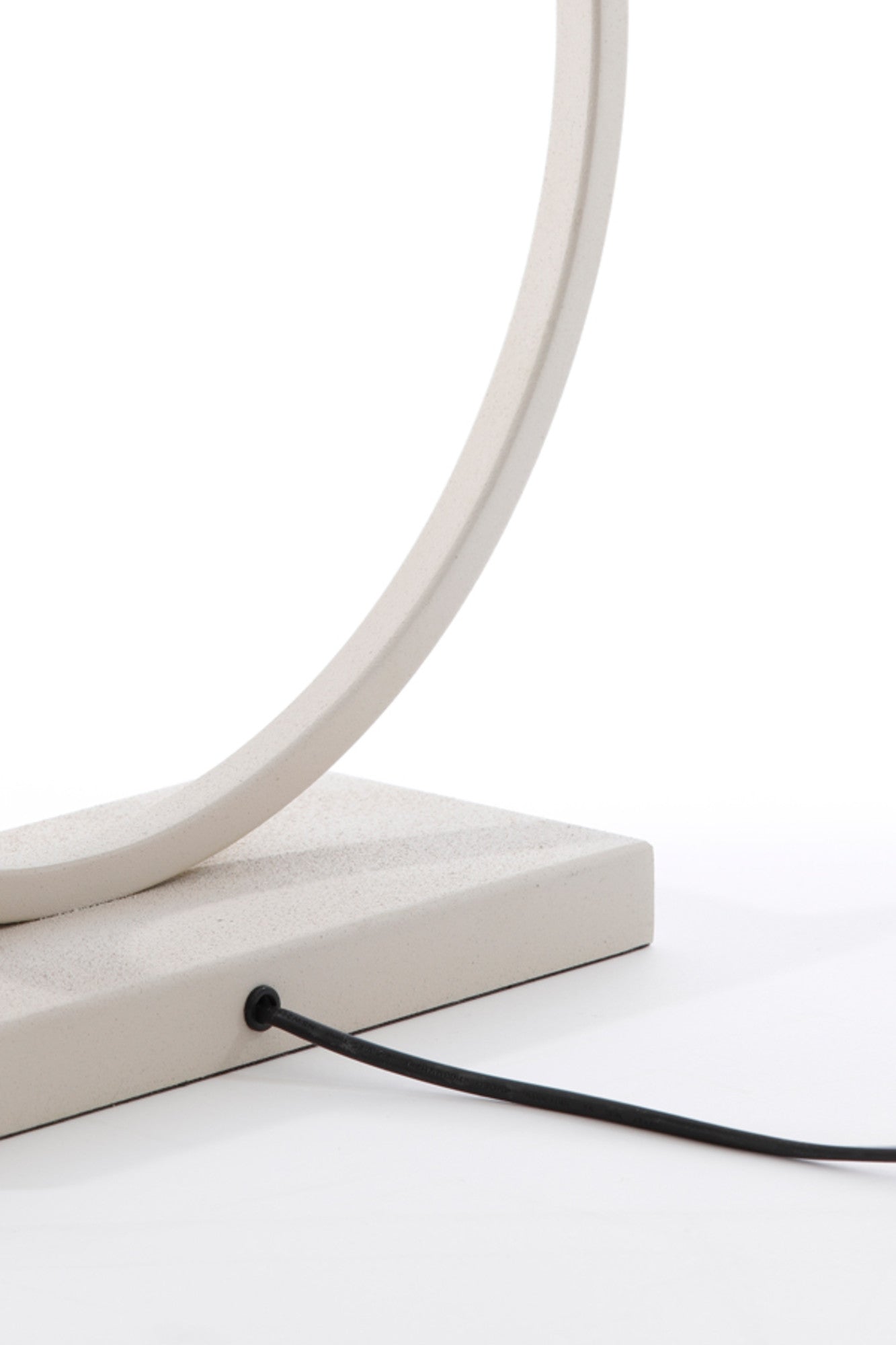 ronde-metalen-lampenstandaard-beige-light-living-liva-variant-image7