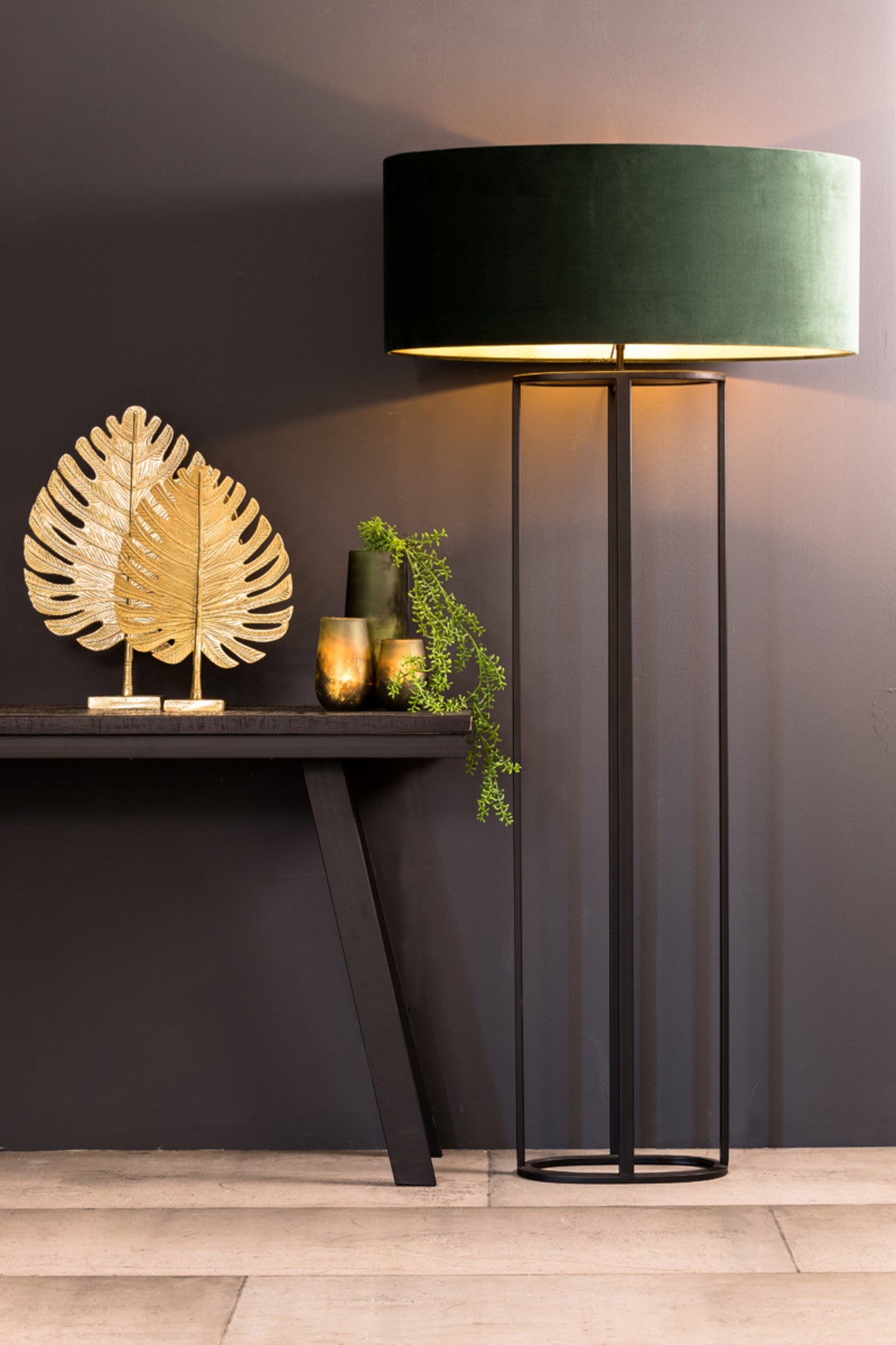 zwarte-metalen-vloerlamp-met-open-frame-light-living-mylo-variant-image3