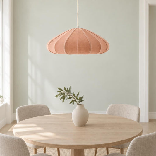 Ferskenfarvet stofpendel Light & Living Cesano – stemningsbillede