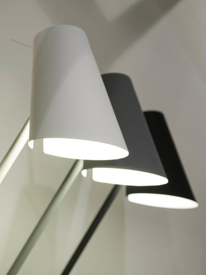 witte-vloerlamp-hellend-its-about-romi-cardiff-variant-image3
