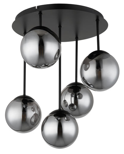 Zwarte metalen plafondlamp met vijf rookglazen bollen en ronde plafondplaat – afbeelding 1