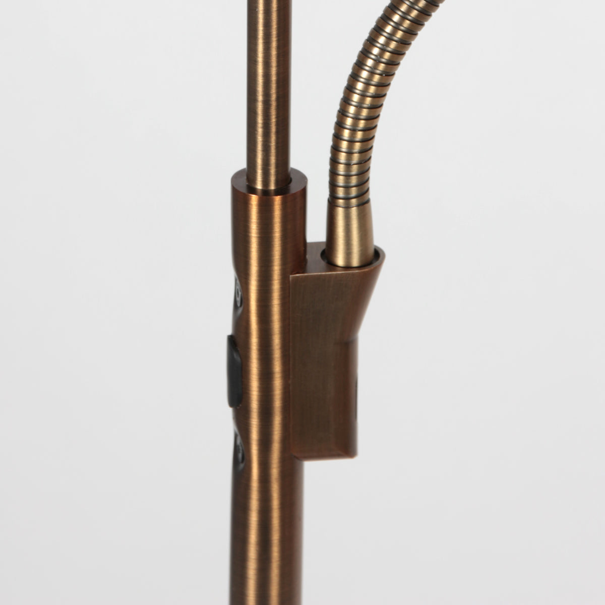 steinhauer-zenith-2-bronzen-vloerlamp-met-uplight-en-leesarm-variant-image6