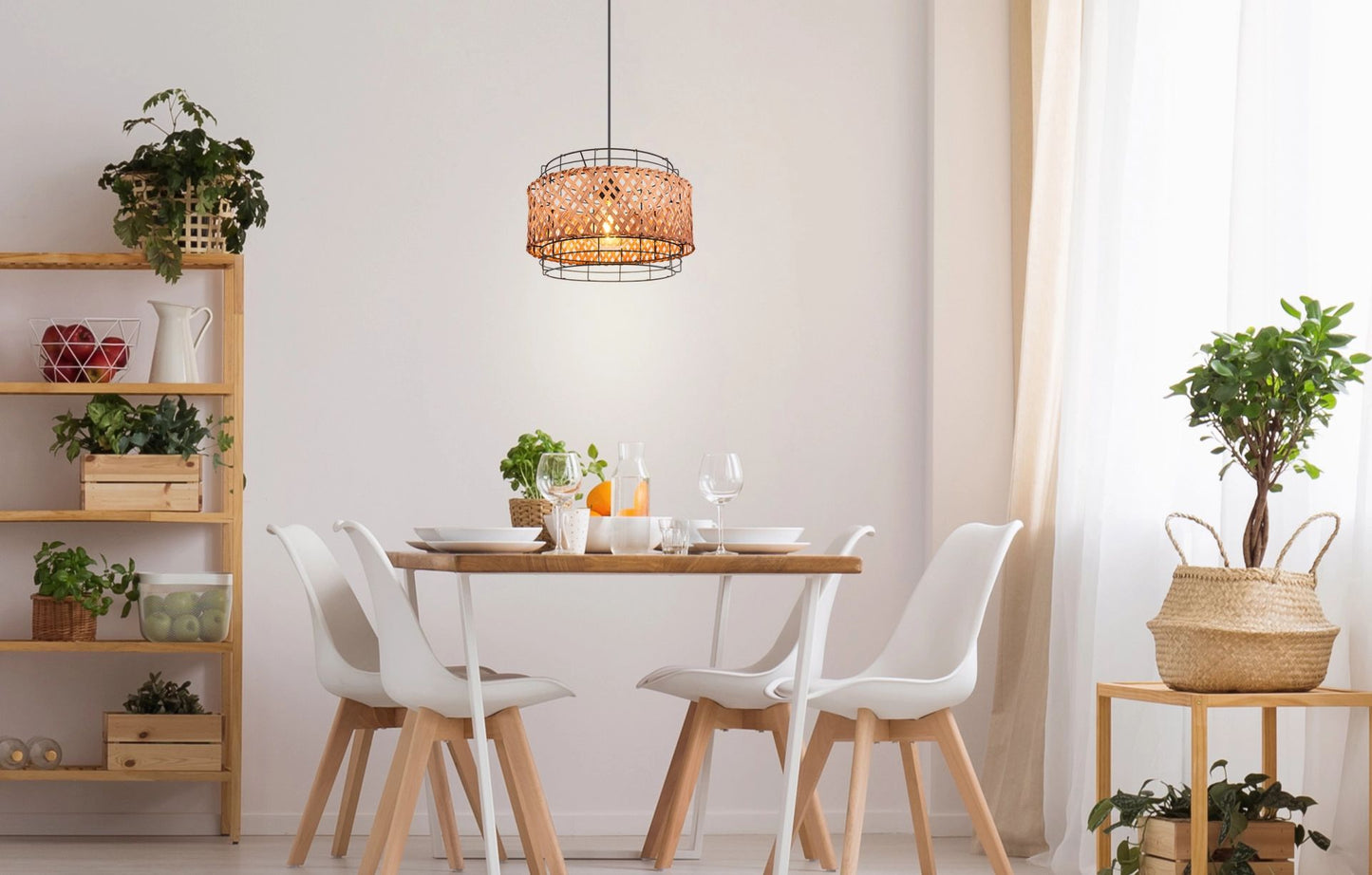 zwarte-hanglamp-met-bamboe-en-gaas-gina-variant-image6