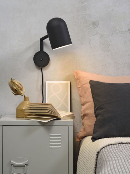 retro-bekervormige-wandlamp-zwart-its-about-romi-marseille-variant-image4