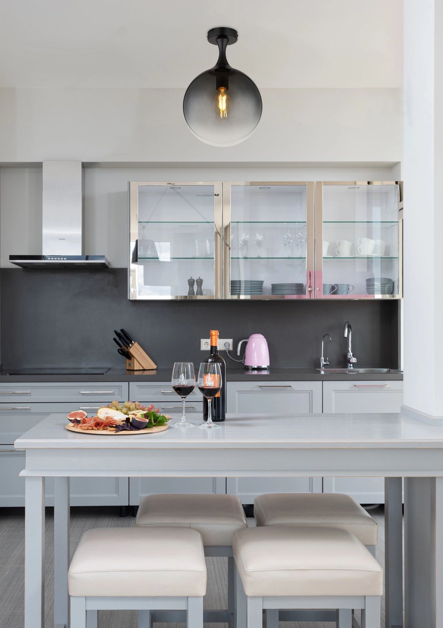 elegante-glazen-plafondlamp-rookkleur-zwart-dalton-variant-image3