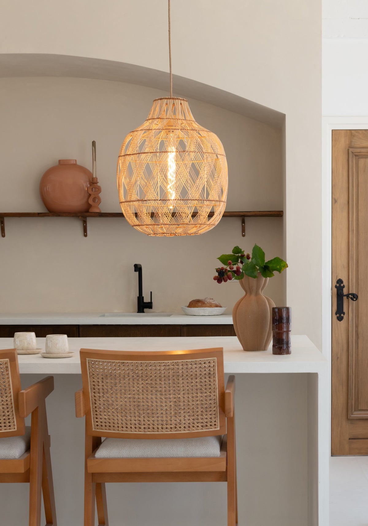 Grande lampada a sospensione in bambù color naturale GOOD&MOJO Mendoza – immagine 3