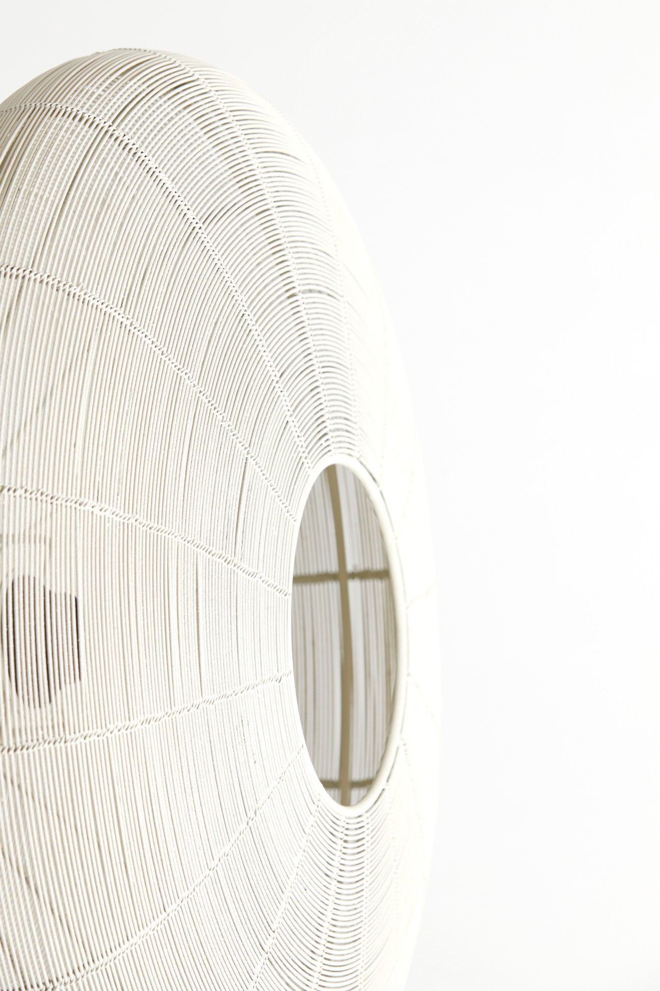 beige-ronde-hanglamp-met-open-structuur-light-living-bahoto-variant-image5