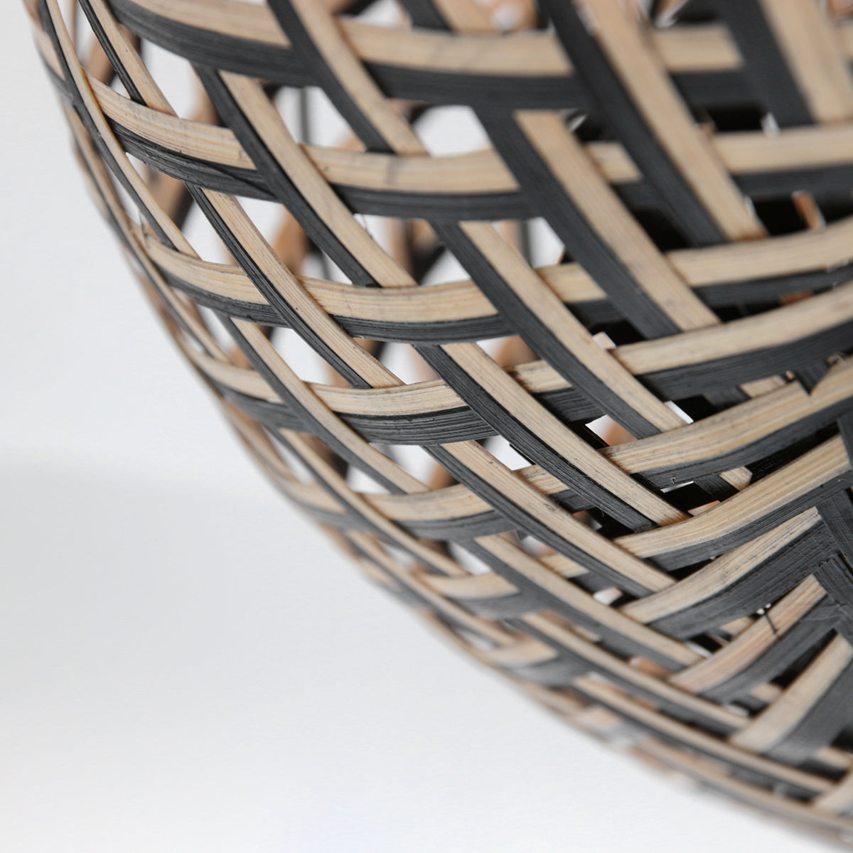 bamboe-plafondlamp-gevlochten-anne-lighting-maze-variant-image11