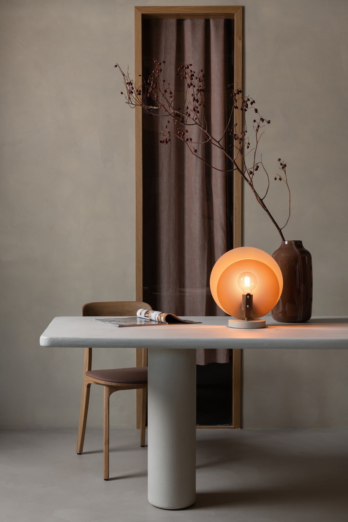Lâmpada de mesa de vidro âmbar elegante It's About RoMi Toledo – imagem 2
