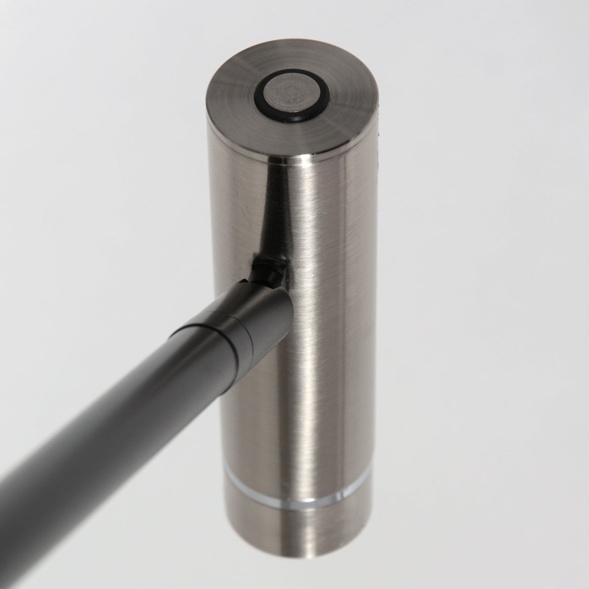 moderne-leeslamp-zwart-met-stalen-detail-mexlite-lumo-variant-image4